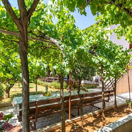 Spacious And Comfortable In Medulin, Croatia ميدولين