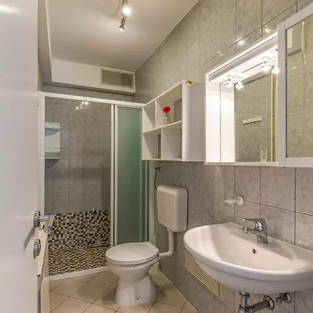 شقة Spacious And Comfortable In Medulin, Croatia ميدولين