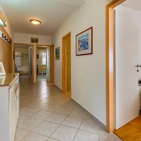 شقة Spacious And Comfortable In Medulin, Croatia ميدولين
