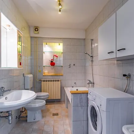شقة Spacious And Comfortable In Medulin, Croatia