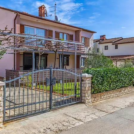 Spacious And Comfortable In Medulin, Croatia شقة *
