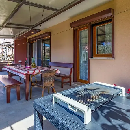 Spacious And Comfortable In Medulin, Croatia ميدولين