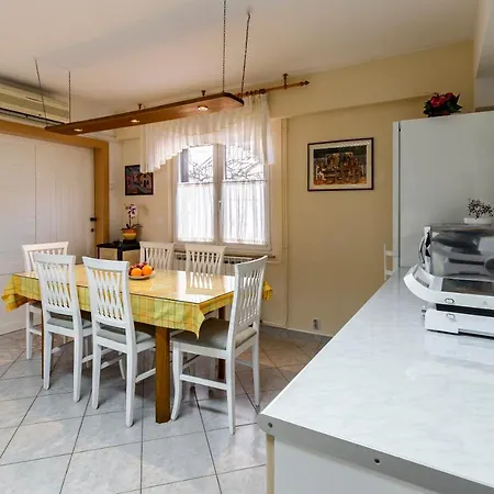 شقة Spacious And Comfortable In Medulin, Croatia ميدولين