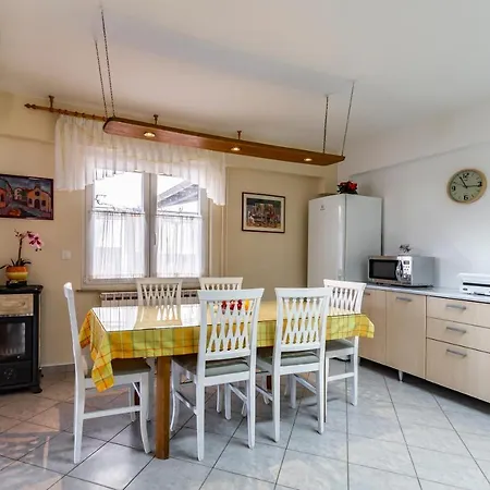 شقة Spacious And Comfortable In Medulin, Croatia *