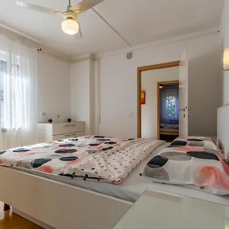Spacious And Comfortable In Medulin, Croatia