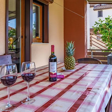Spacious And Comfortable In Medulin, Croatia شقة ميدولين